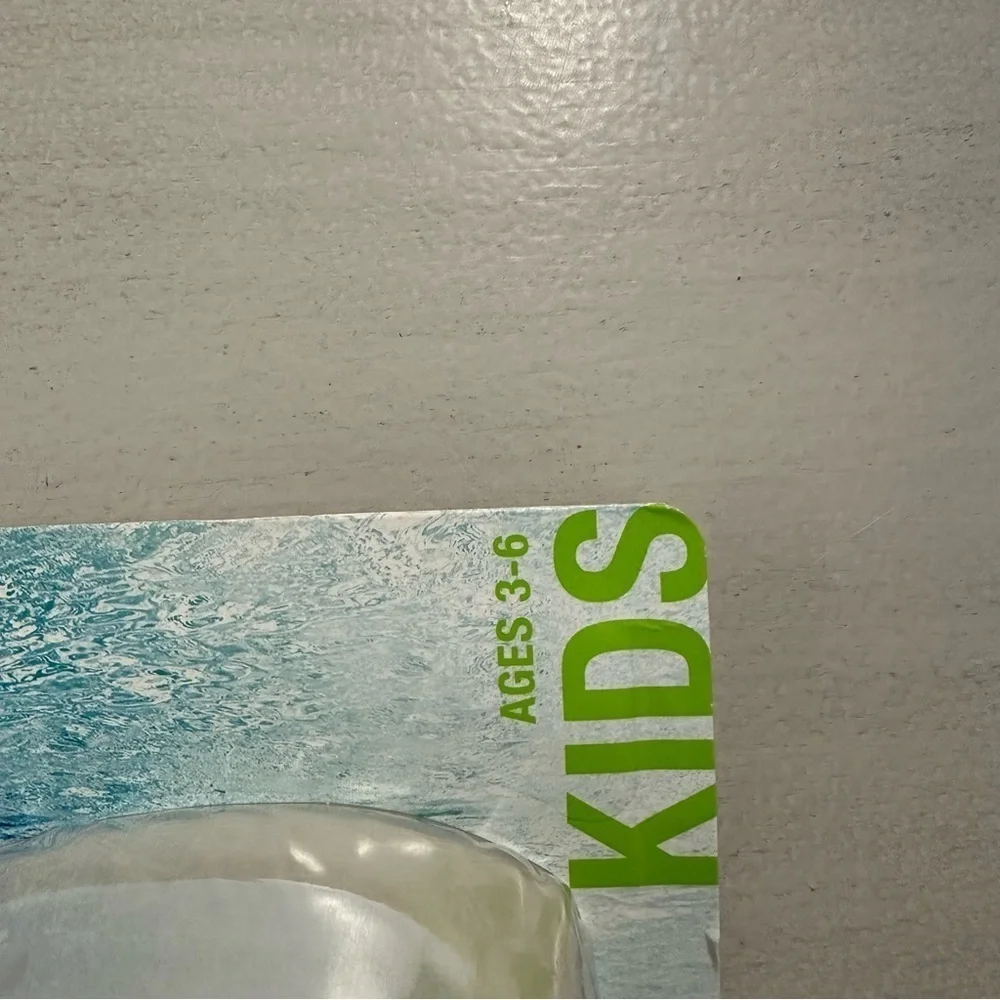 Speedo Sunny Vibes Pop Goggle Features Sunglass Style Anti-Fog Kids Ages 3-6 NWT